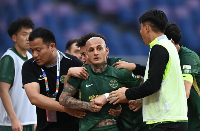 大事不妙！米特里策红牌模式或遭其他球队复制，名记：我有妙计|浙江队|米特利策|浙江职业足球俱乐部|中超联赛|大连英博_新浪体育_新浪新闻